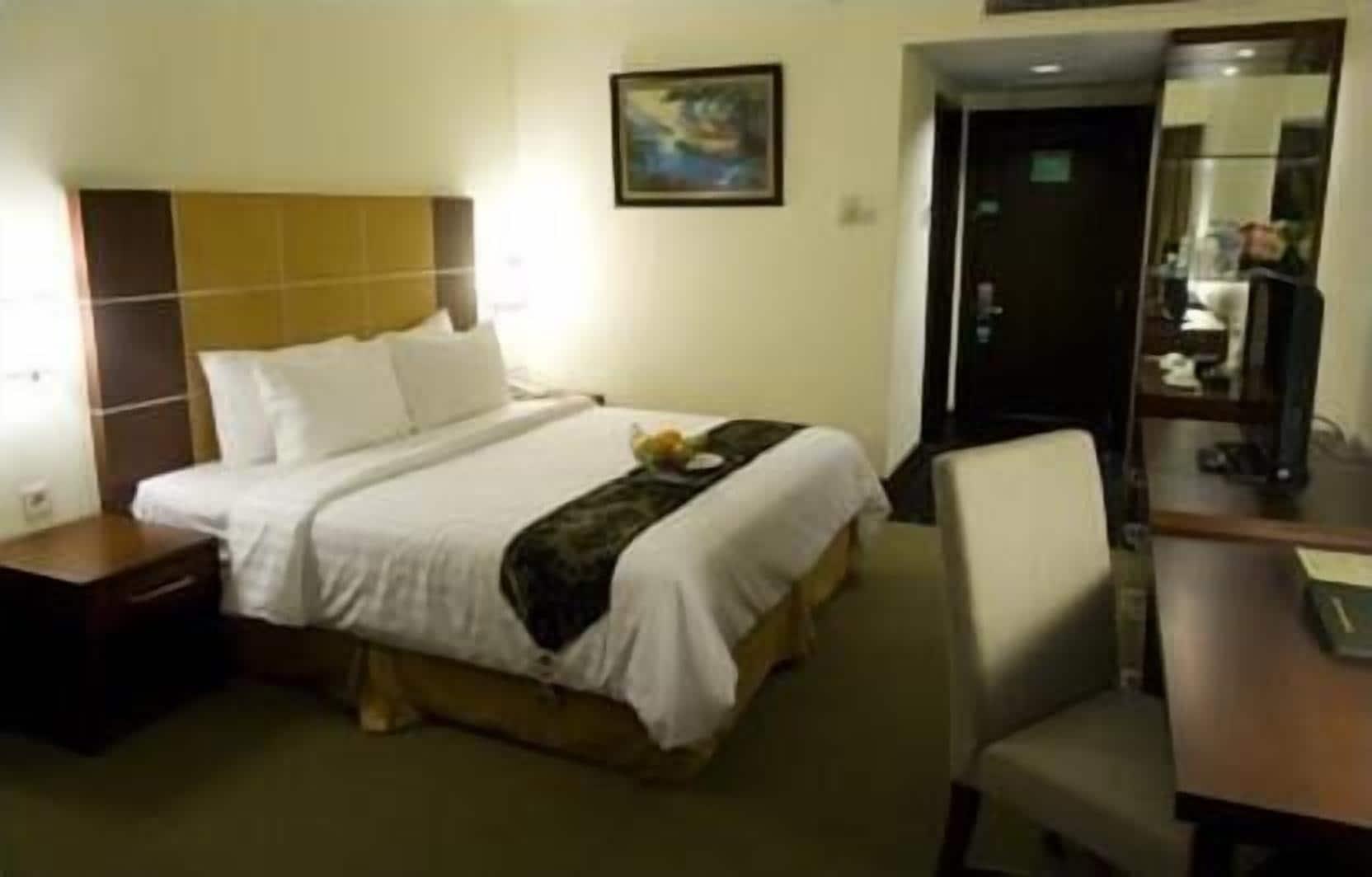 Emerald Garden International Hotel Medan Esterno foto