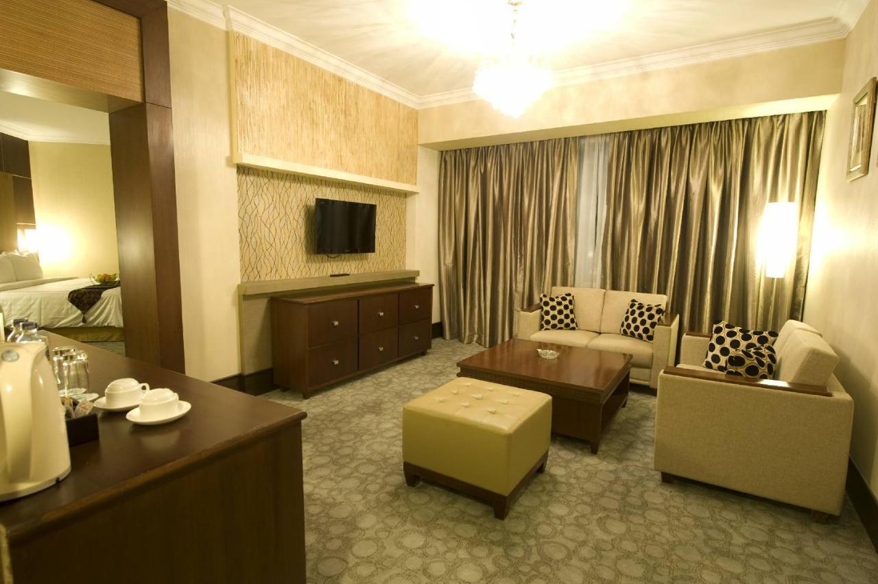 Emerald Garden International Hotel Medan Esterno foto