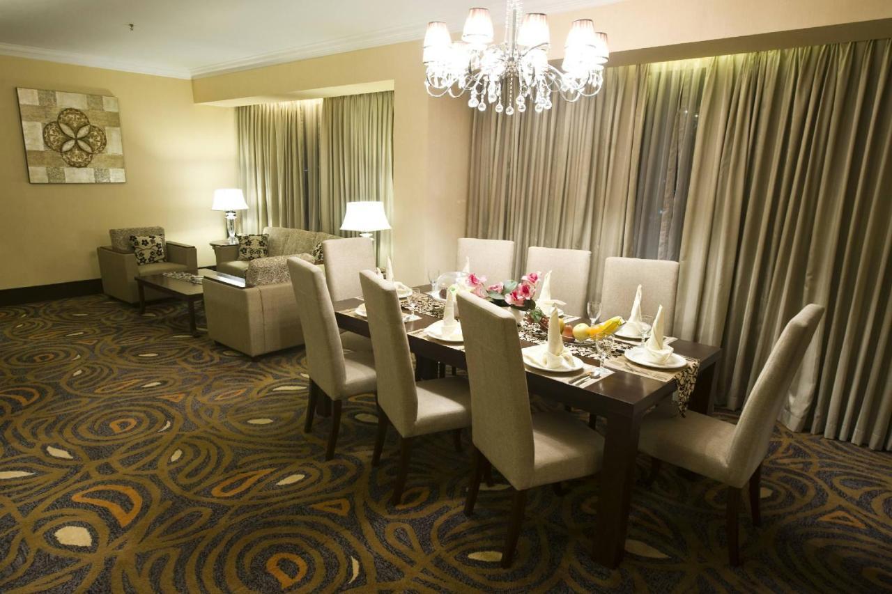 Emerald Garden International Hotel Medan Esterno foto