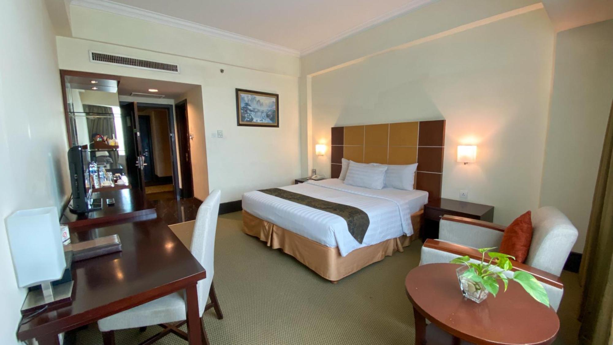 Emerald Garden International Hotel Medan Esterno foto